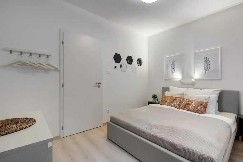 Terrace Vista-Modern 2Br Retreat Apartment Budapest Hungary